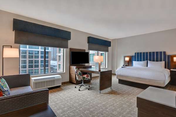  - Hampton Inn & Suites Downtown Capitol View Nashville - I-40, Exit 209