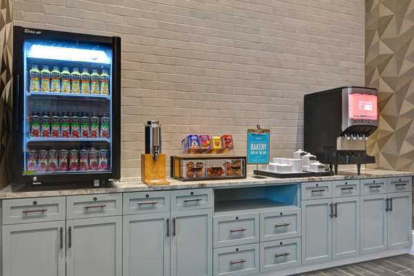 Amenities - Hampton Inn & Suites Downtown Capitol View Nashville - I-40, Exit 209