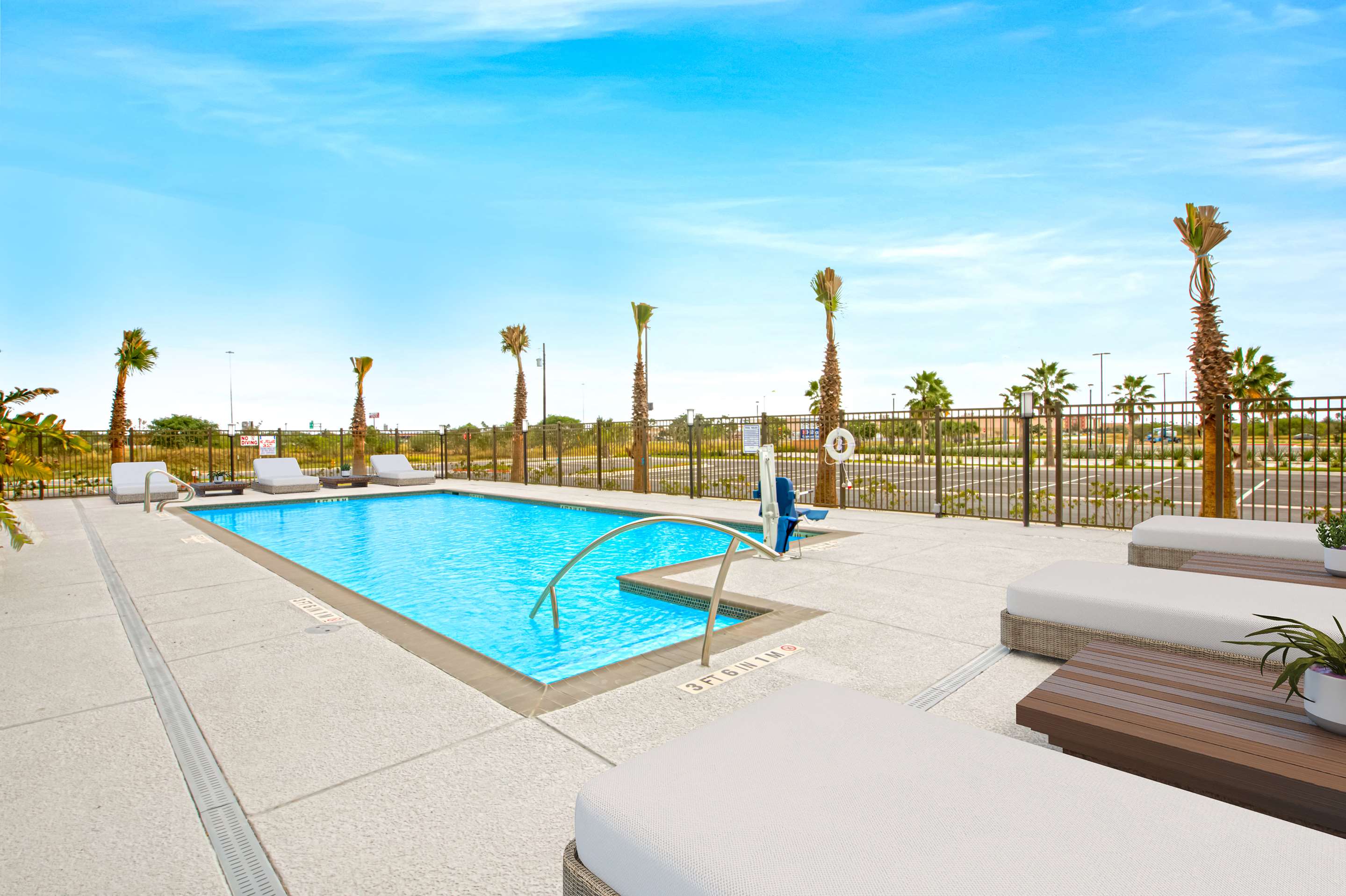 Pool | Hilton Garden Inn Harlingen Convention Center