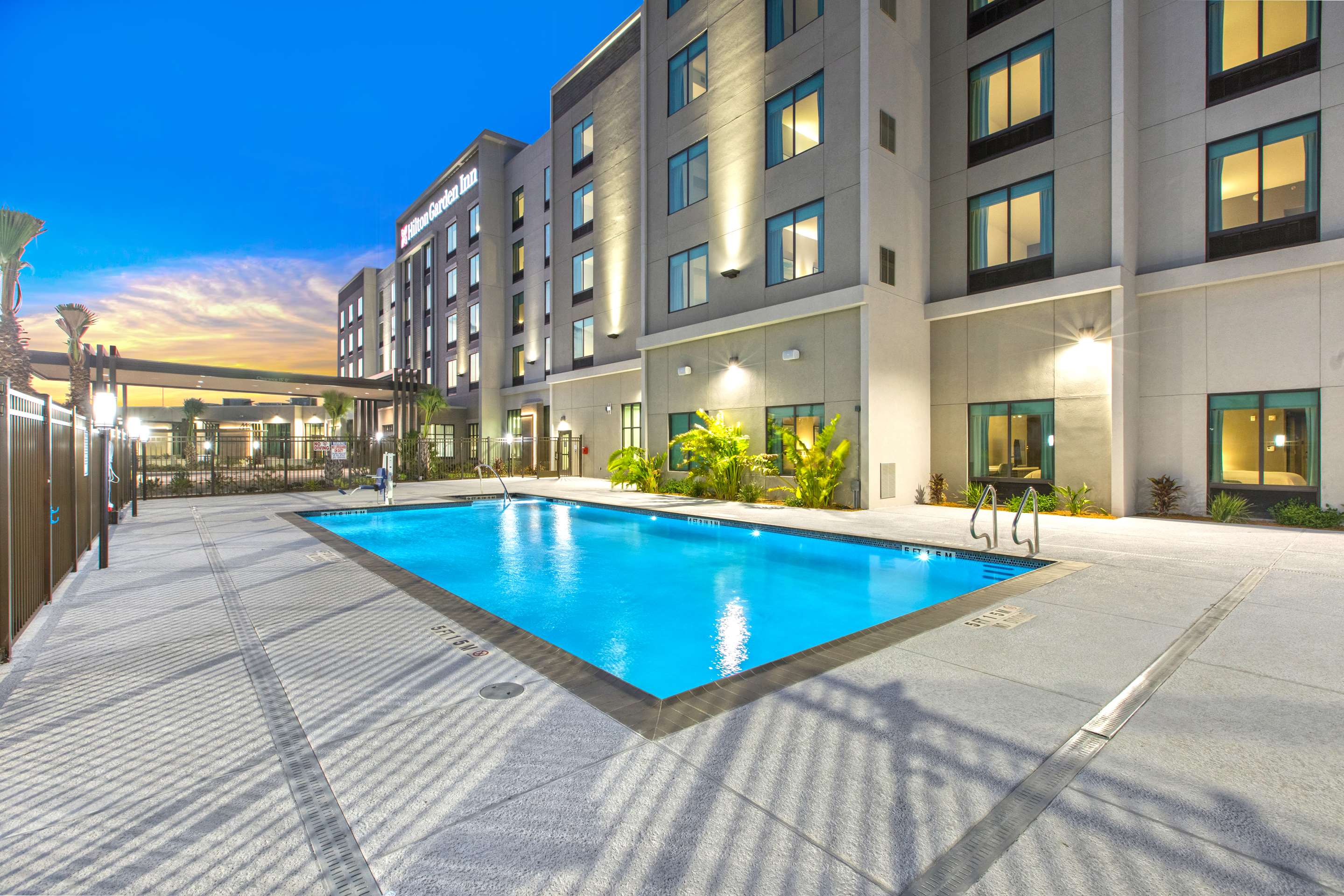 Pool | Hilton Garden Inn Harlingen Convention Center