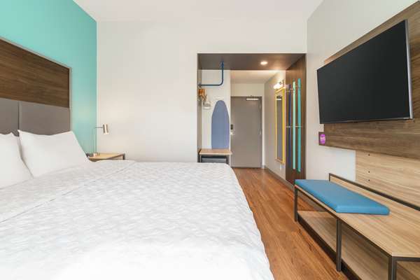  - Tru by Hilton Hotel Sandusky