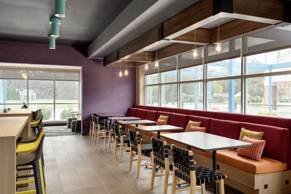 Amenities - Tru by Hilton Hotel Sandusky