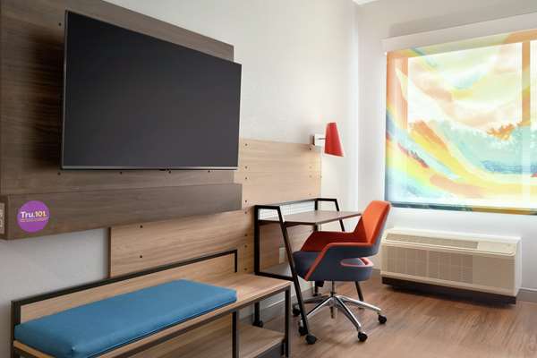  - Tru by Hilton Hotel Sandusky