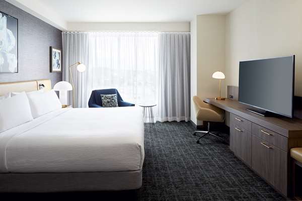  - Hilton Garden Inn Midtown Montreal