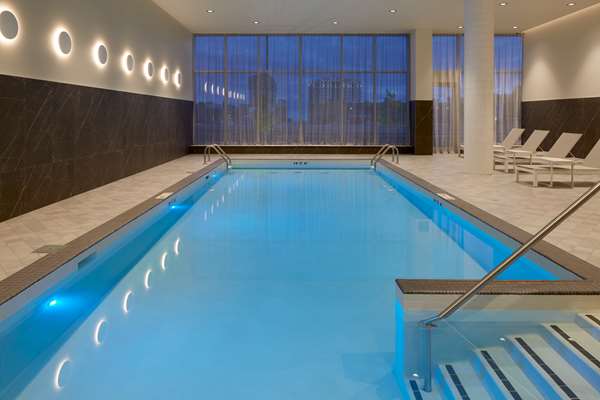 Pool - Hilton Garden Inn Midtown Montreal