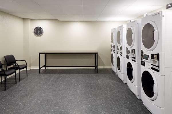  - Hilton Garden Inn Midtown Montreal