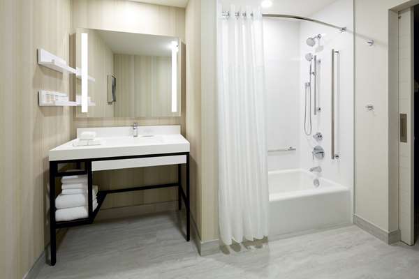  - Homewood Suites by Hilton Midtown Montreal