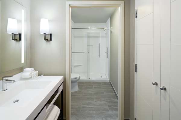  - Homewood Suites by Hilton Midtown Montreal