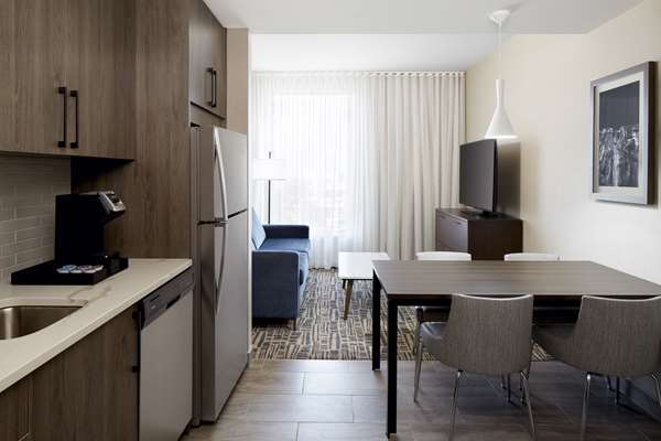  - Homewood Suites by Hilton Midtown Montreal
