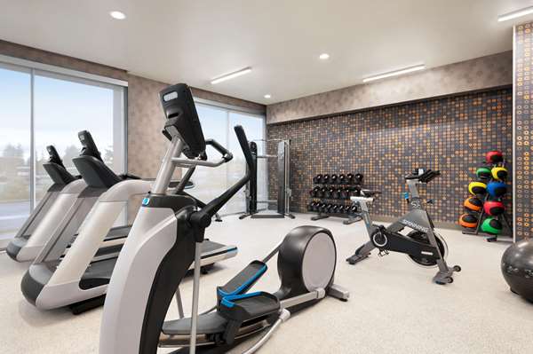 Fitness/ Exercise Room - La Quinta Inn & Suites Marysville - I-5, Exit 202