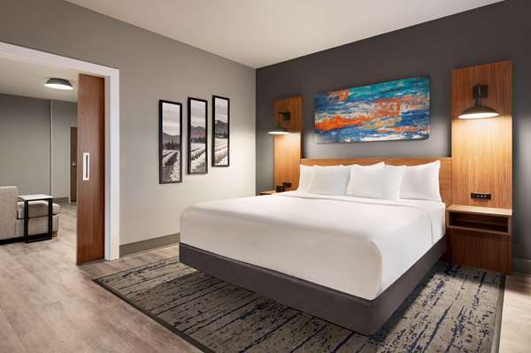 Suite - La Quinta Inn & Suites Marysville - I-5, Exit 202