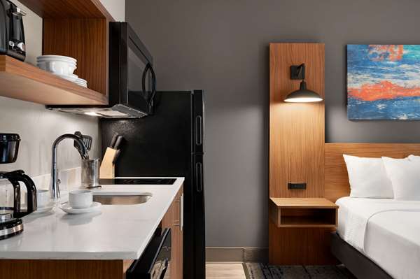 Suite - La Quinta Inn & Suites Marysville - I-5, Exit 202