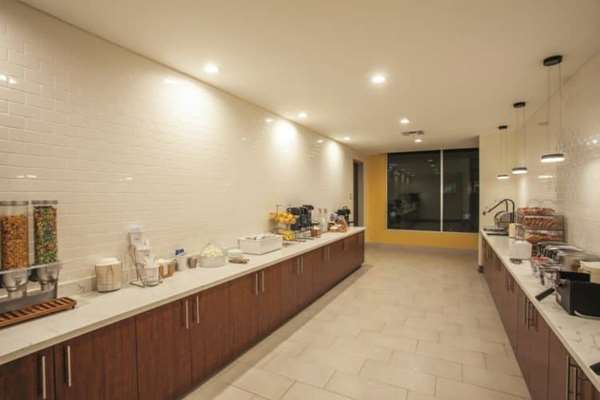  - La Quinta Inn & Suites Marysville - I-5, Exit 202