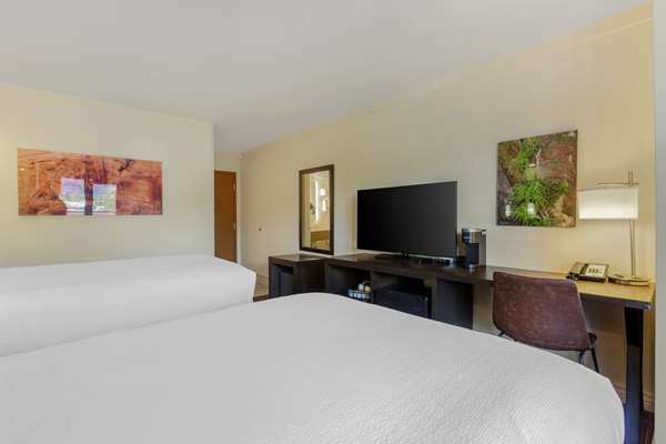 2 Double Beds, Non-Smoking, Mini Fridge, In-Room Safe, Continental Breakfast