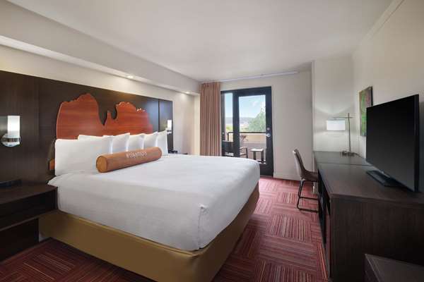 Accessible - 1 King, Mobility Accessible, Communication Assistance, Walk In Shower, Mini Fridge, In-Room Safe, Non-Smoking, Continental Breakfast