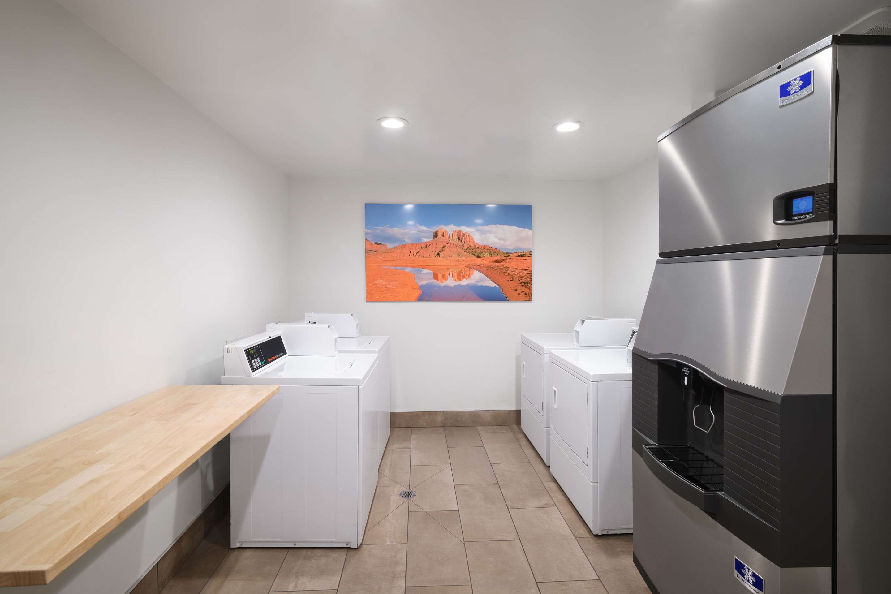 Laundry Room | Aiden by Best Western Sedona