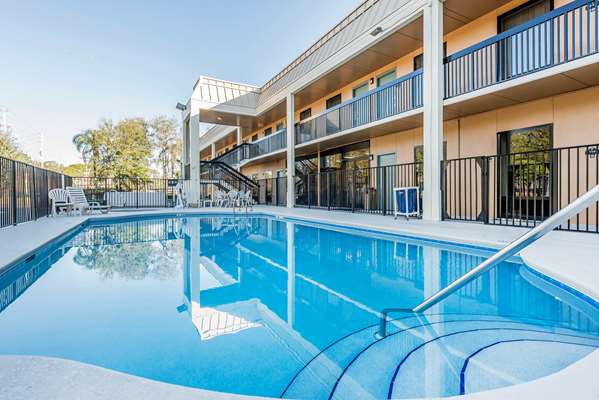 Pool - SureStay Hotel by Best Western Fort Pierce - I-95, Exit 129