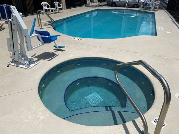 Spa - SureStay Hotel by Best Western Fort Pierce - I-95, Exit 129