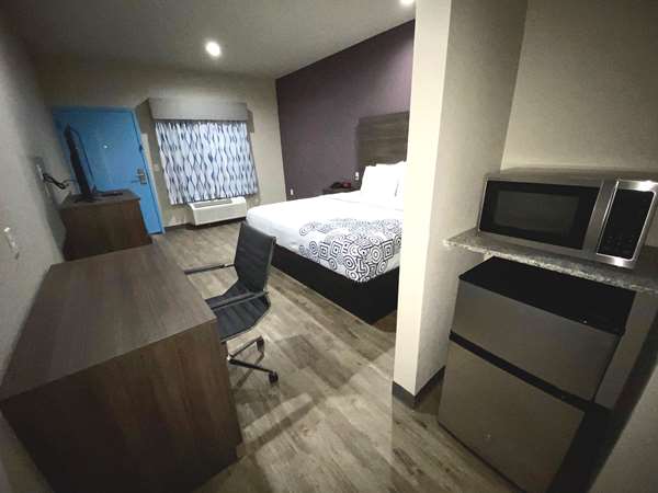  - SureStay Plus Hotel by Best Western Ada