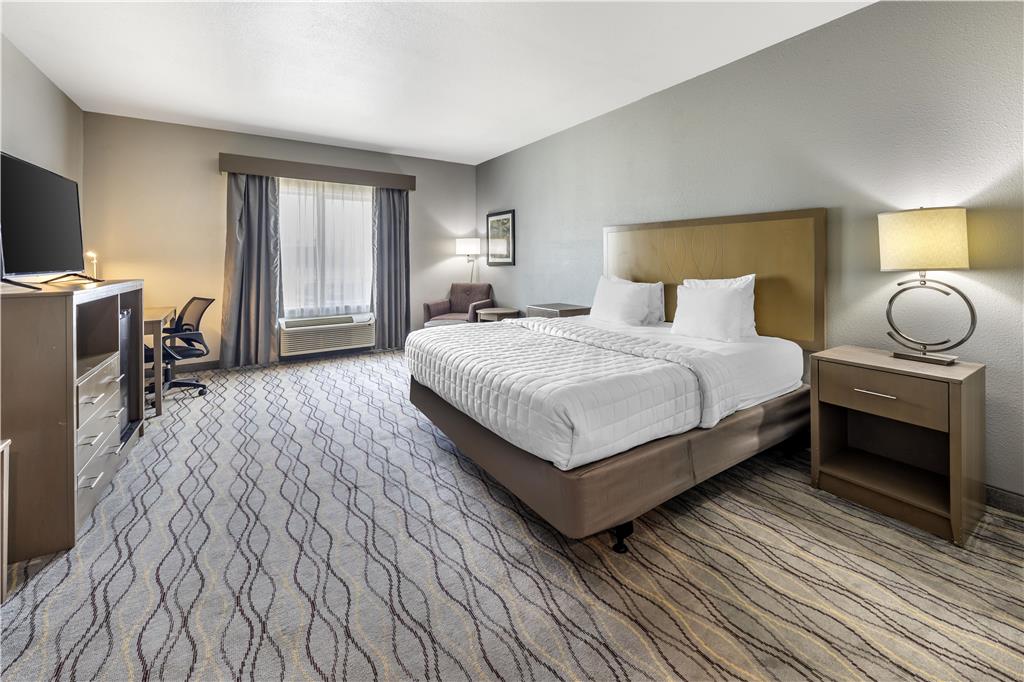 Best Western Plus Pauls Valley-guestroom-Guest Room,On-Site.jpg