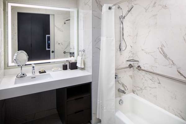  - Hilton Hotel Aventura