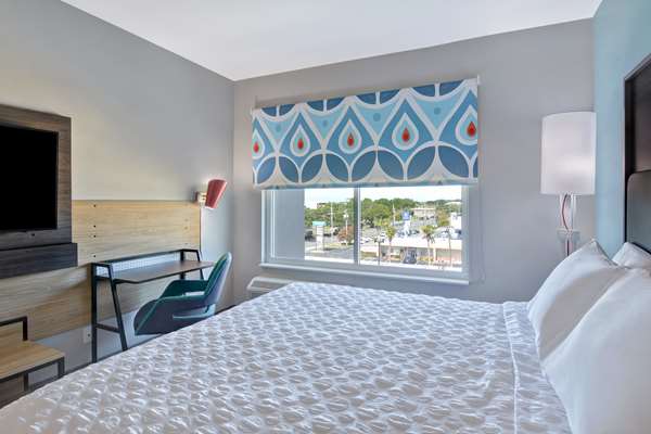  - Tru by Hilton Hotel Fort Walton Beach