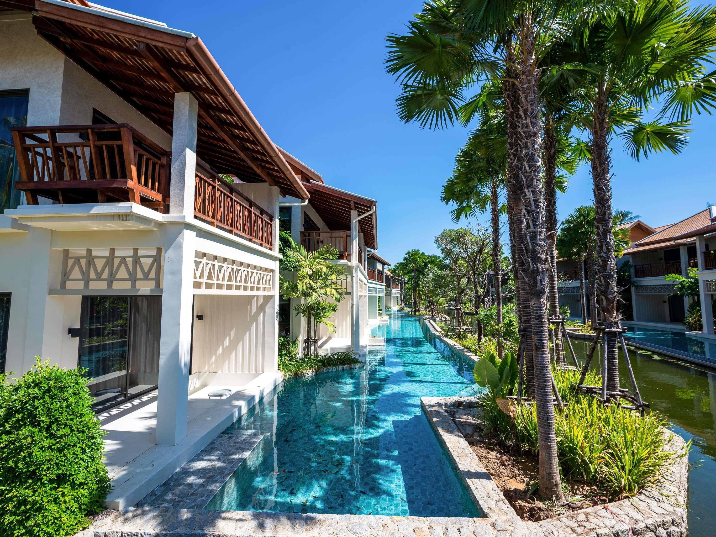 Grand Mercure Khao Lak Bangsak Room Type - Deluxe King Room with Pool Access Grand Mercure Khao Lak Bangsak Room Type - Deluxe King Room with Pool Access