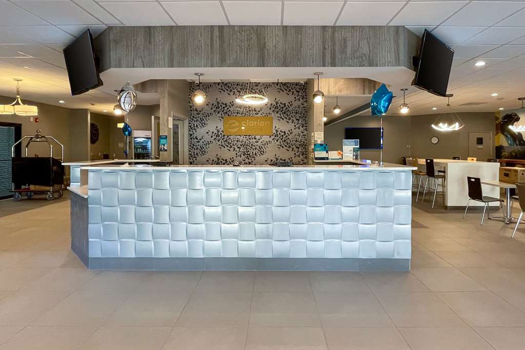 Clarion Pointe