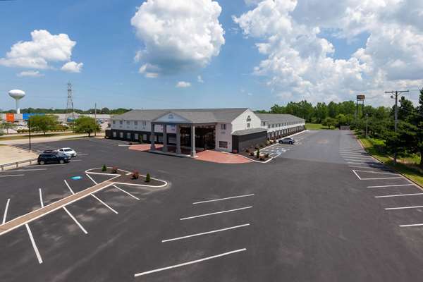 Exterior view - Days Inn & Suites Cedar Point Sandusky
