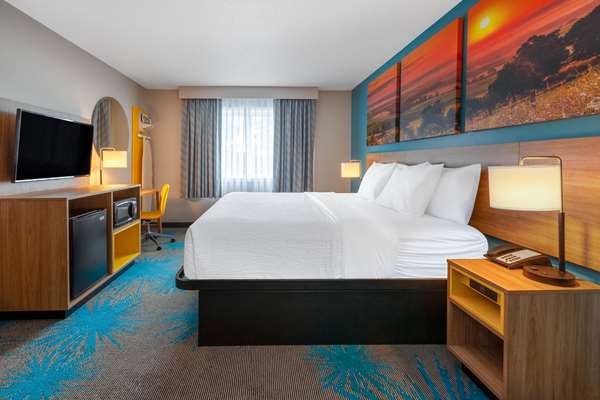 - Days Inn & Suites Cedar Point Sandusky