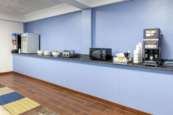  - Days Inn & Suites Cedar Point Sandusky