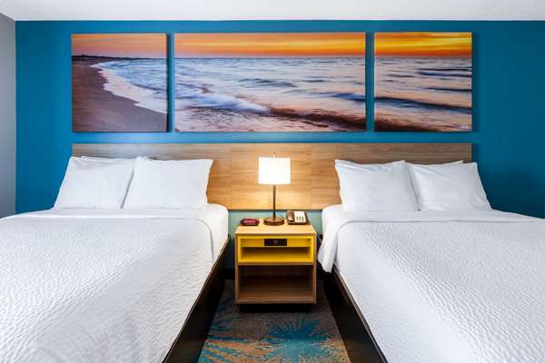  - Days Inn & Suites Cedar Point Sandusky