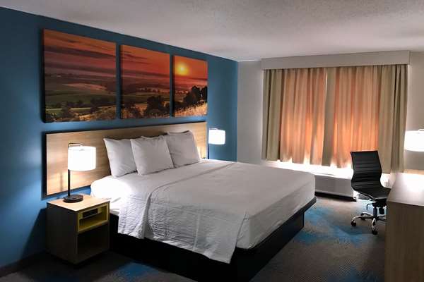  - Days Inn & Suites Cedar Point Sandusky