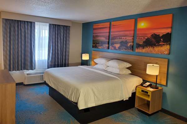  - Days Inn & Suites Cedar Point Sandusky