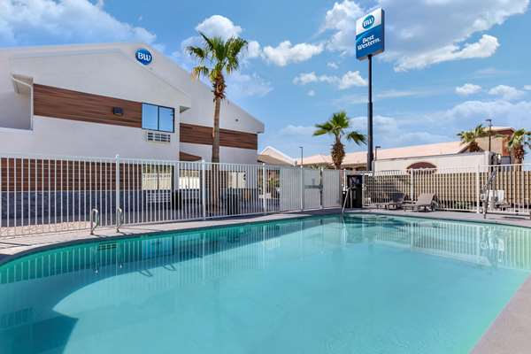 Pool - Best Western Blythe Hotel - I-10, Exit 239