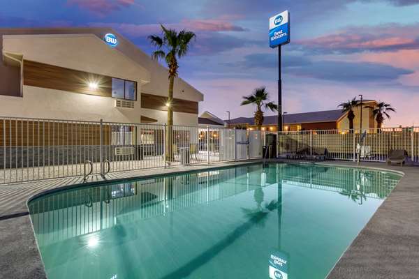 Pool - Best Western Blythe Hotel - I-10, Exit 239