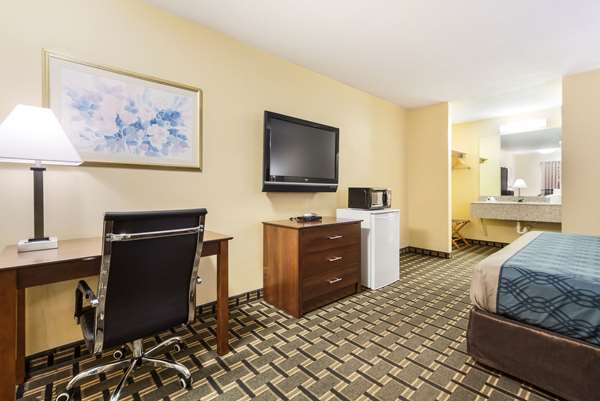  - Rodeway Inn Lincoln