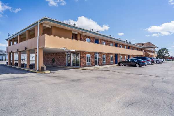 Exterior view - Rodeway Inn Lincoln