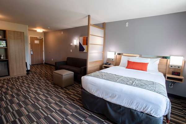  - Microtel Inn & Suites by Wyndham Amsterdam - I-90, Exit 27