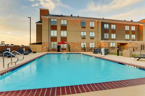Pool - Best Western Plus Riata Hotel Brownwood