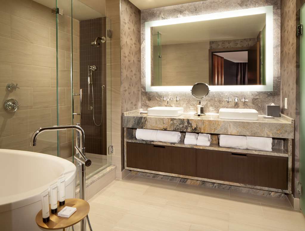 GRAND HYATT NASHVILLE - Photo 21