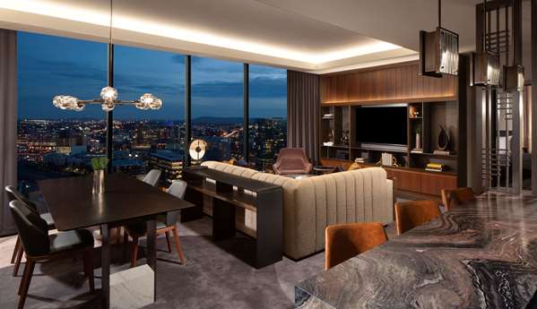 Suite - Grand Hyatt Hotel Nashville - I-40 & I-65, Exit 209