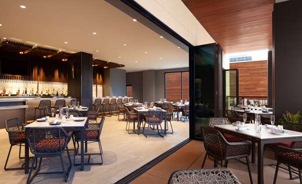 Bar - Grand Hyatt Hotel Nashville - I-40 & I-65, Exit 209