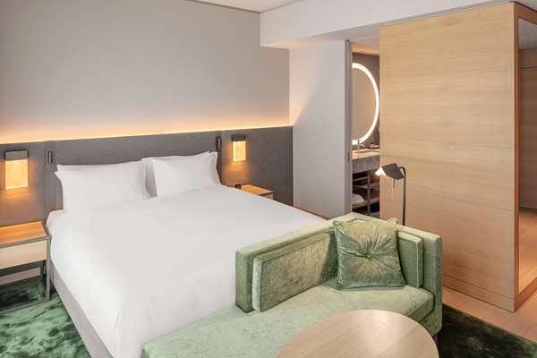 HYATT REGENCY ZURICH AIRPORT - Photo 2