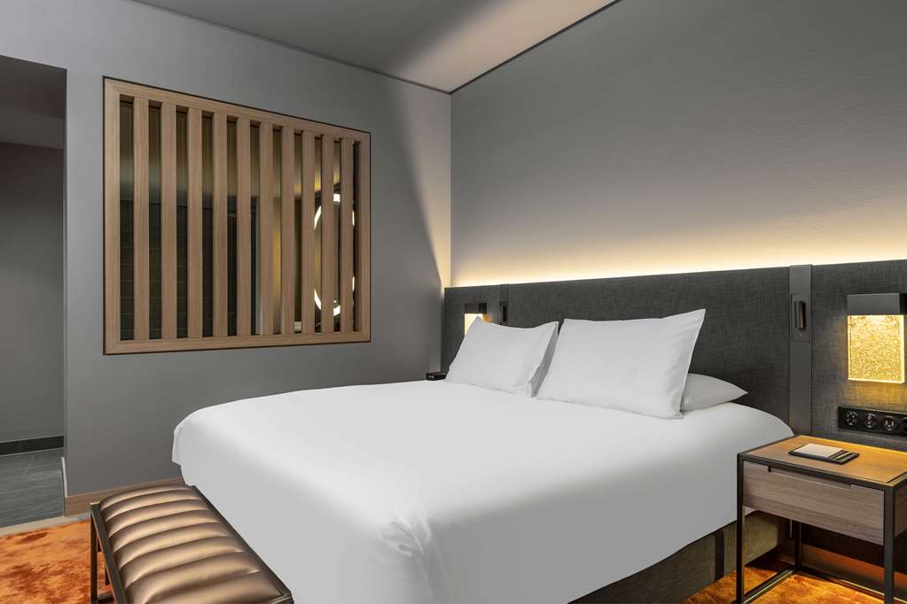 HYATT REGENCY ZURICH AIRPORT - Photo 24