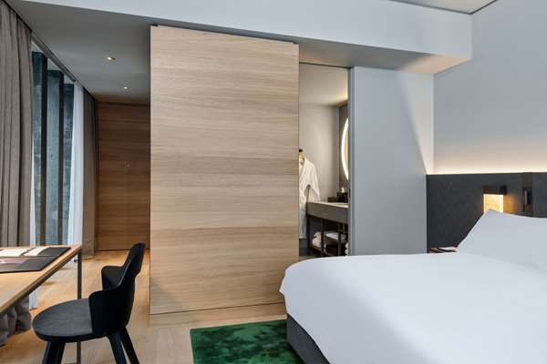 HYATT REGENCY ZURICH AIRPORT - Photo 18
