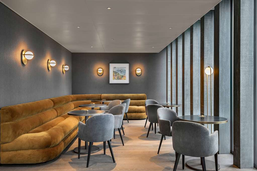 HYATT REGENCY ZURICH AIRPORT - Photo 29