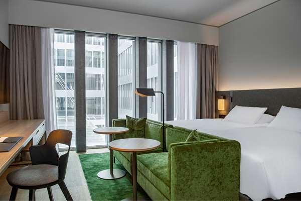 HYATT REGENCY ZURICH AIRPORT - Photo 38