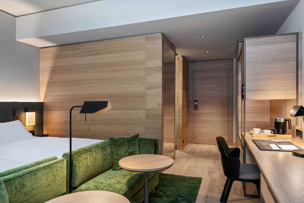 HYATT REGENCY ZURICH AIRPORT - Photo 36