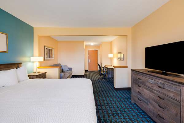  - SureStay Plus Hotel by Best Western Minot